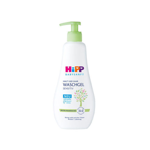 HiPP душ-гел за коса и тяло деликатно почиства чувствителната кожа и измива фината коса. Много внимателно запазва естествената киселинна мантия на кожата,така кожата при измиване не се уврежда и остава осезаемо мека. Идеален за цялото семейство.