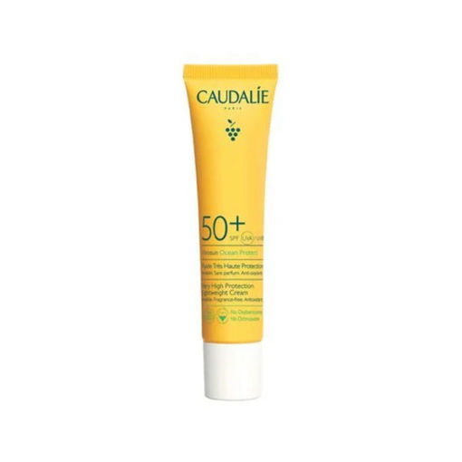 Vinosun Protect Very High Lightweight Cream SPF50+ ефективно защитава лицето и шията от UVA/UVB, като същевременно осигурява антиоксидантно действие и на най-чувствителната кожа. Благодарение на своята невидима, ултра лека текстура без аромат, предлага чиста и невидима защита за кожата всеки ден. Биоразградима веган формула без аромат, подходяща за бременни и кърмачки, без оксибензон, без октиноксат.
